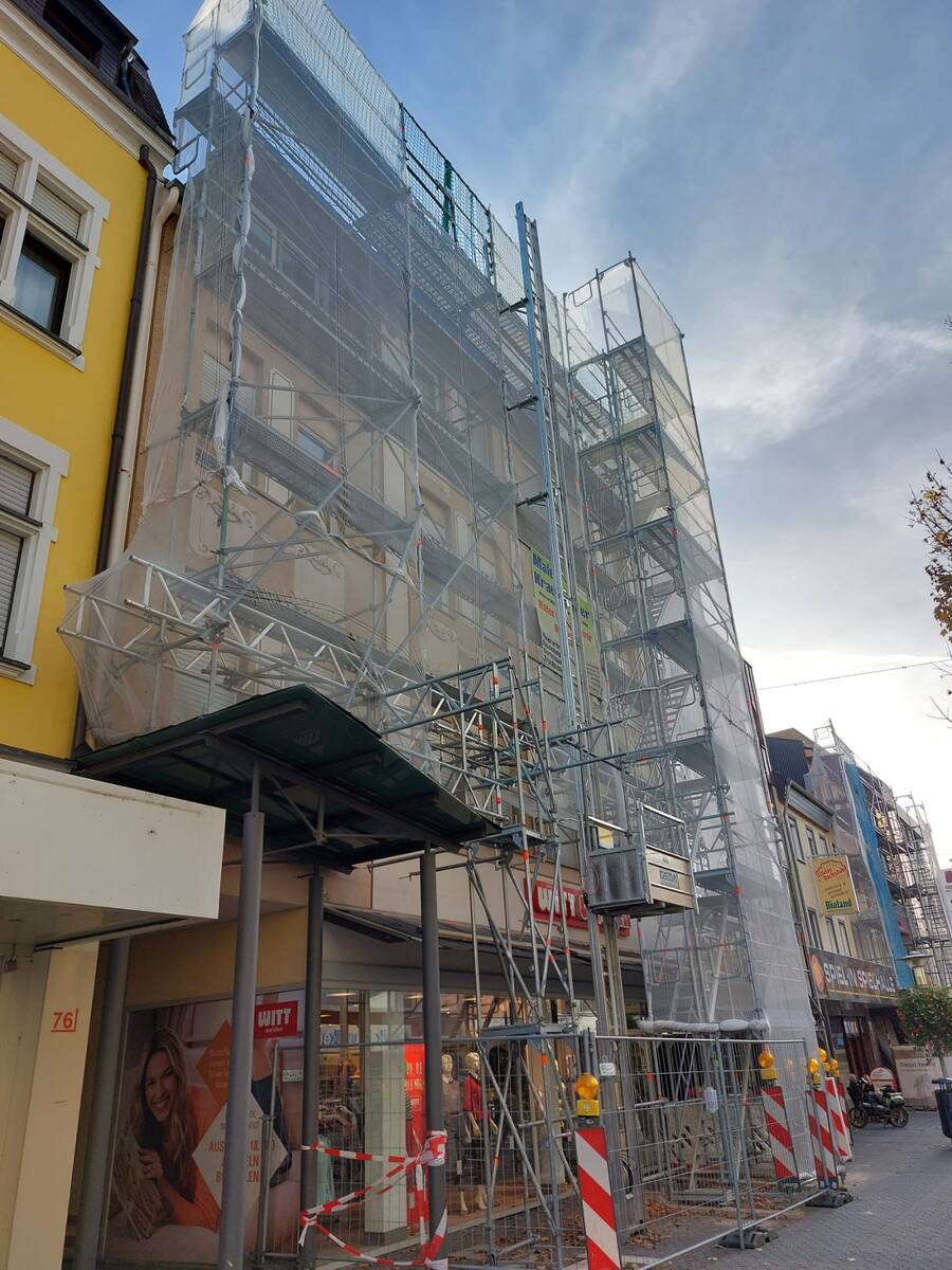 Gerüstaufzug mieten -